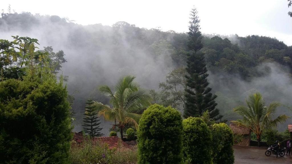 Cassells Jungle Resorts Thekkady Vandiperiyār Exterior foto